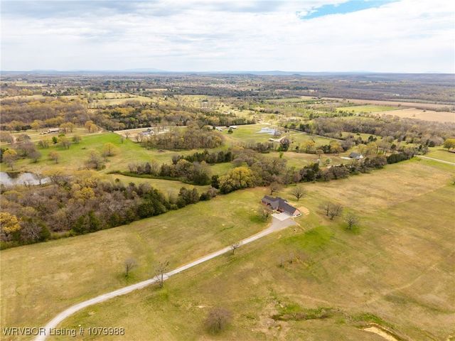 5000 Sue Lane, Lavaca, AR 72941