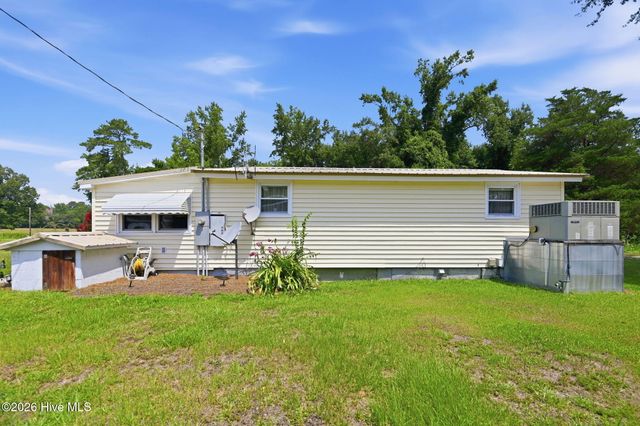 270 Buck Jones Road, Wallace, NC 28466
