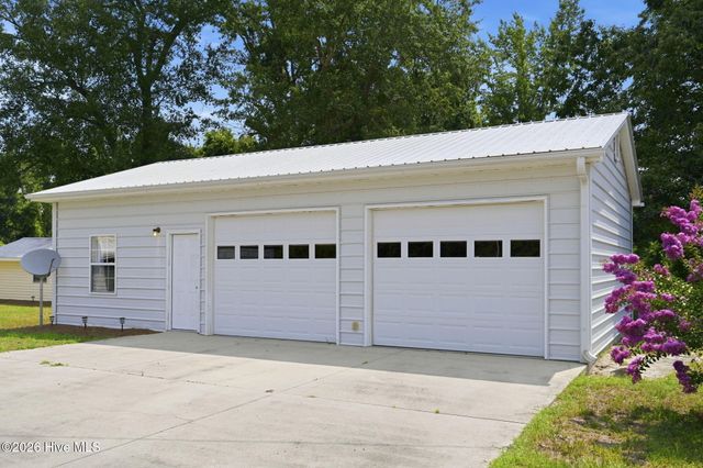 270 Buck Jones Road, Wallace, NC 28466