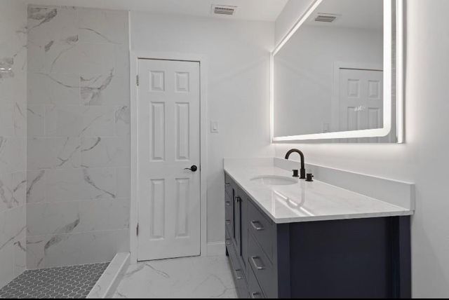 570 SE 2ND Avenue, Pompano Beach, FL 33060