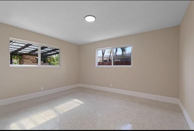 570 SE 2ND Avenue, Pompano Beach, FL 33060