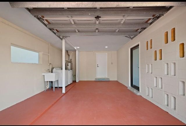 570 SE 2ND Avenue, Pompano Beach, FL 33060