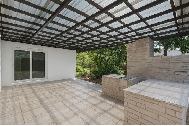 570 SE 2ND Avenue, Pompano Beach, FL 33060