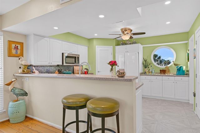 14037 Grambo Boulevard, Galveston, TX 77554