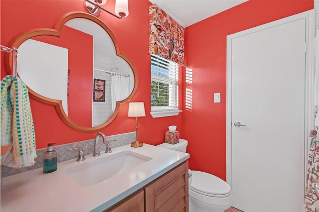 14037 Grambo Boulevard, Galveston, TX 77554