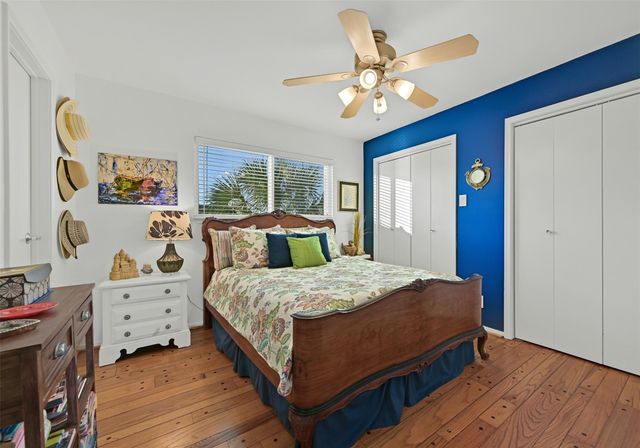 14037 Grambo Boulevard, Galveston, TX 77554