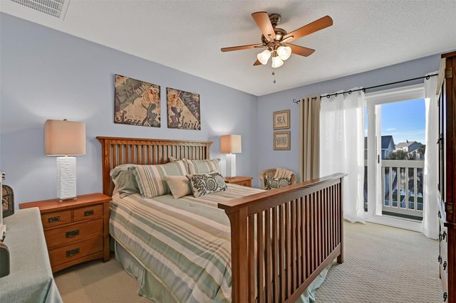 14037 Grambo Boulevard, Galveston, TX 77554