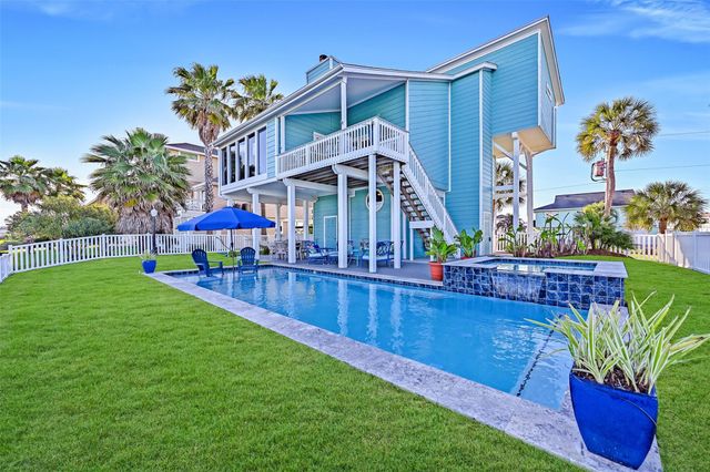 14037 Grambo Boulevard, Galveston, TX 77554