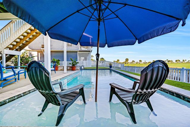 14037 Grambo Boulevard, Galveston, TX 77554