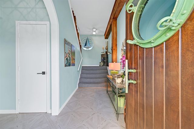 14037 Grambo Boulevard, Galveston, TX 77554