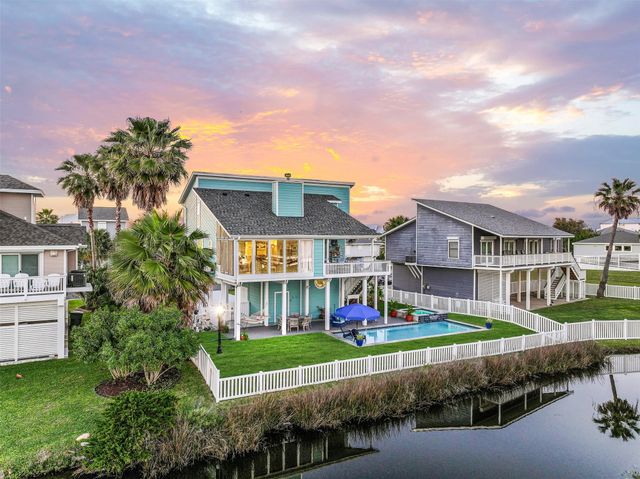 14037 Grambo Boulevard, Galveston, TX 77554