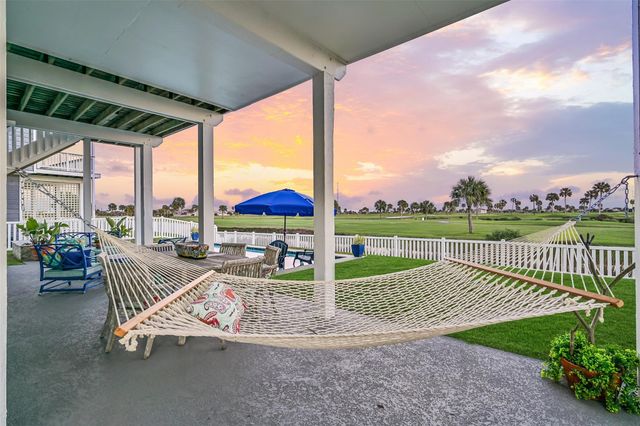 14037 Grambo Boulevard, Galveston, TX 77554