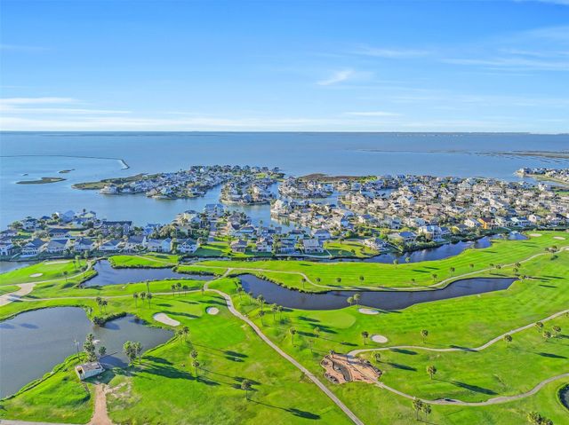 14037 Grambo Boulevard, Galveston, TX 77554