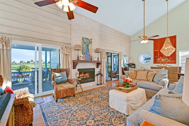 14037 Grambo Boulevard, Galveston, TX 77554