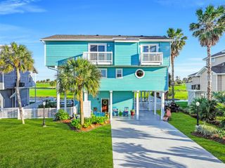 14037 Grambo Boulevard, Galveston, TX 77554