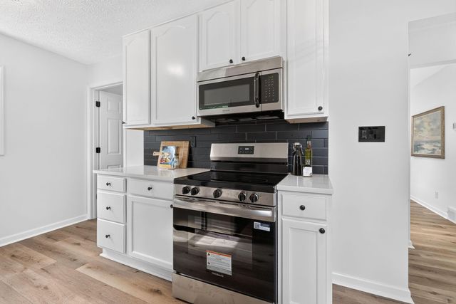 860 Minerva Avenue, Columbus, OH 43229