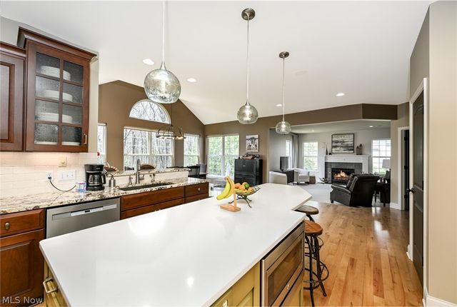 980 Queens Gate Way, Wadsworth, OH 44281