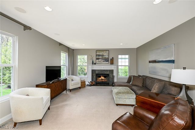 980 Queens Gate Way, Wadsworth, OH 44281