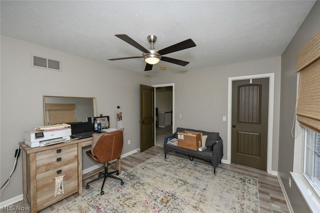 980 Queens Gate Way, Wadsworth, OH 44281
