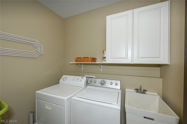 980 Queens Gate Way, Wadsworth, OH 44281