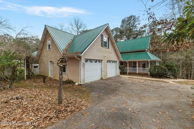 13 Albert Odom Drive, Poplarville, MS 39470