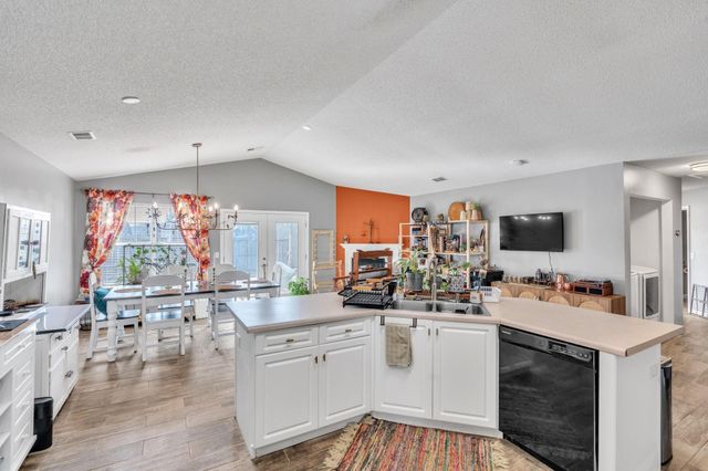 531 Country Gardens Drive, Fountain Inn, SC 29644