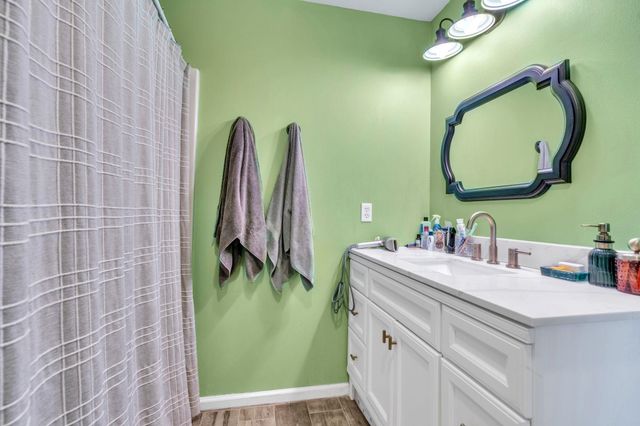 531 Country Gardens Drive, Fountain Inn, SC 29644