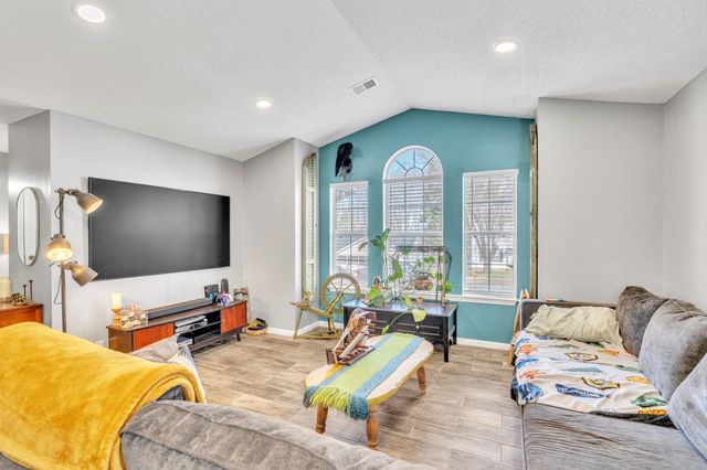 531 Country Gardens Drive, Fountain Inn, SC 29644