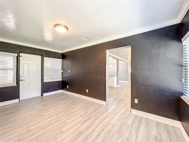 1006 E 11TH AVENUE, Mount Dora, FL 32757