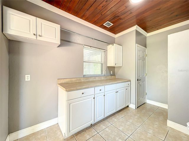 1006 E 11TH AVENUE, Mount Dora, FL 32757
