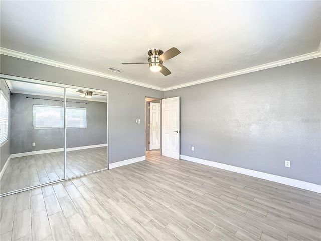 1006 E 11TH AVENUE, Mount Dora, FL 32757