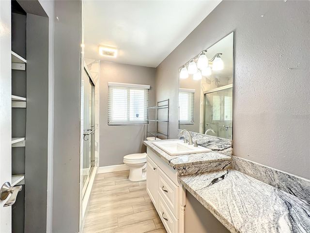 1006 E 11TH AVENUE, Mount Dora, FL 32757