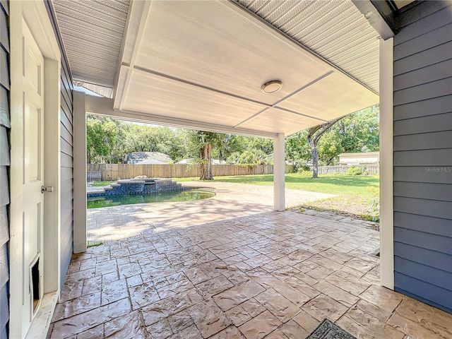 1006 E 11TH AVENUE, Mount Dora, FL 32757