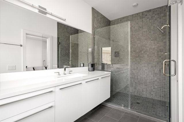 3703 Wroxton Road, West University Place, TX 77005