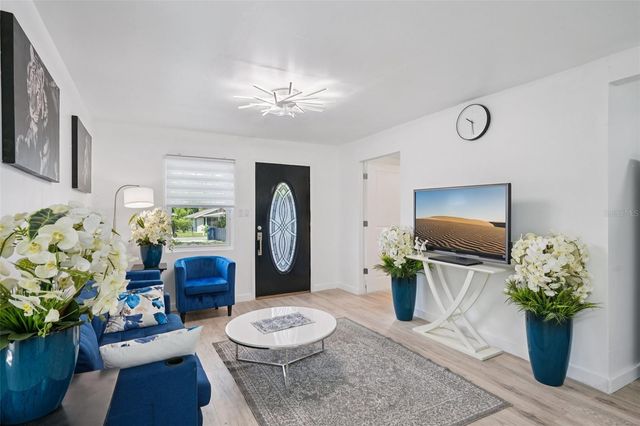 8509 N HAMNER AVENUE, Tampa, FL 33604