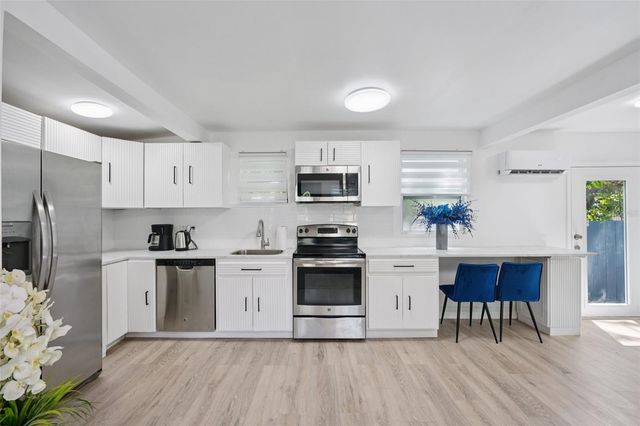 8509 N HAMNER AVENUE, Tampa, FL 33604