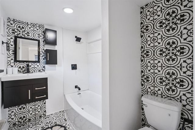 8509 N HAMNER AVENUE, Tampa, FL 33604