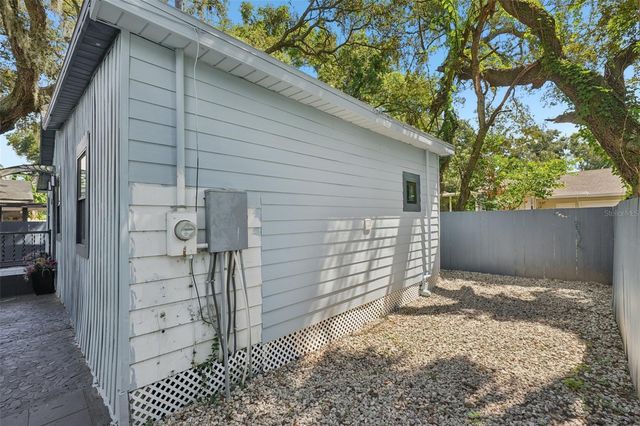 8509 N HAMNER AVENUE, Tampa, FL 33604