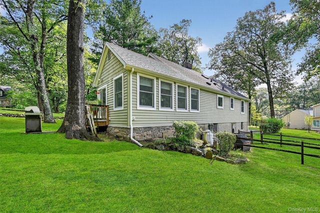 65 Ludlam Road, Monroe, NY 10950