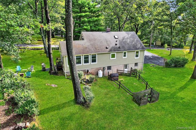 65 Ludlam Road, Monroe, NY 10950