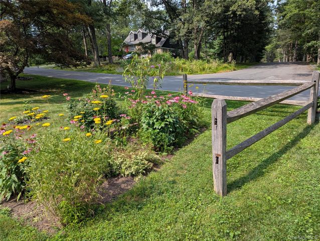 65 Ludlam Road, Monroe, NY 10950