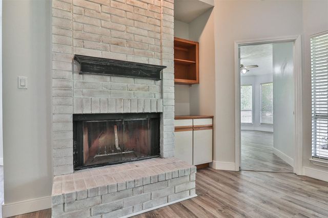 10910 Scenic Drive, Montgomery, TX 77356