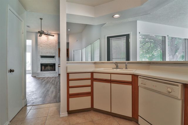 10910 Scenic Drive, Montgomery, TX 77356
