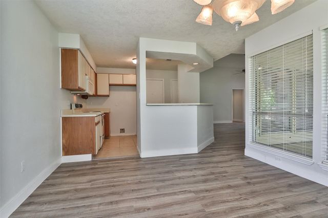 10910 Scenic Drive, Montgomery, TX 77356