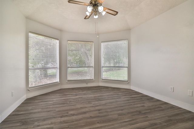 10910 Scenic Drive, Montgomery, TX 77356
