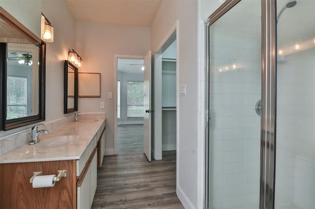 10910 Scenic Drive, Montgomery, TX 77356