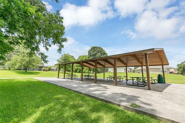 10910 Scenic Drive, Montgomery, TX 77356