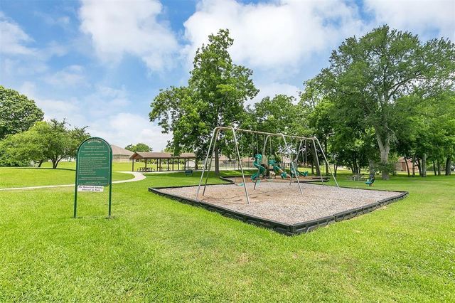 10910 Scenic Drive, Montgomery, TX 77356