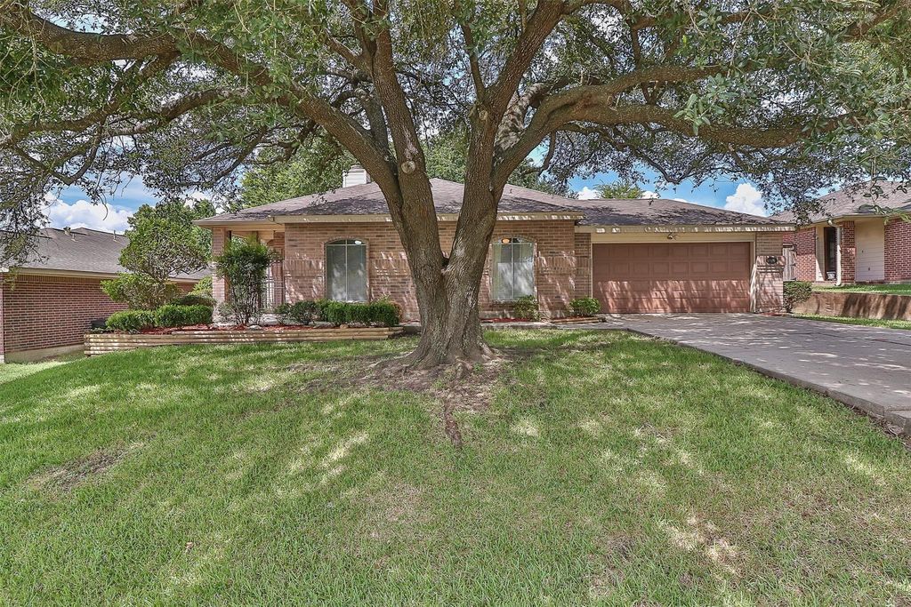 10910 Scenic Drive, Montgomery, TX 77356
