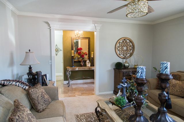 1406 Amarillo Street, Plainview, TX 79072